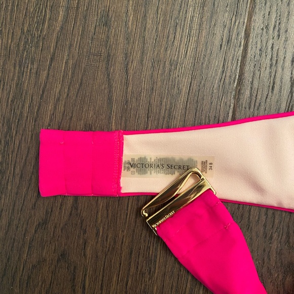 Hot pink Victoria Secret bikini top - Picture 4 of 4
